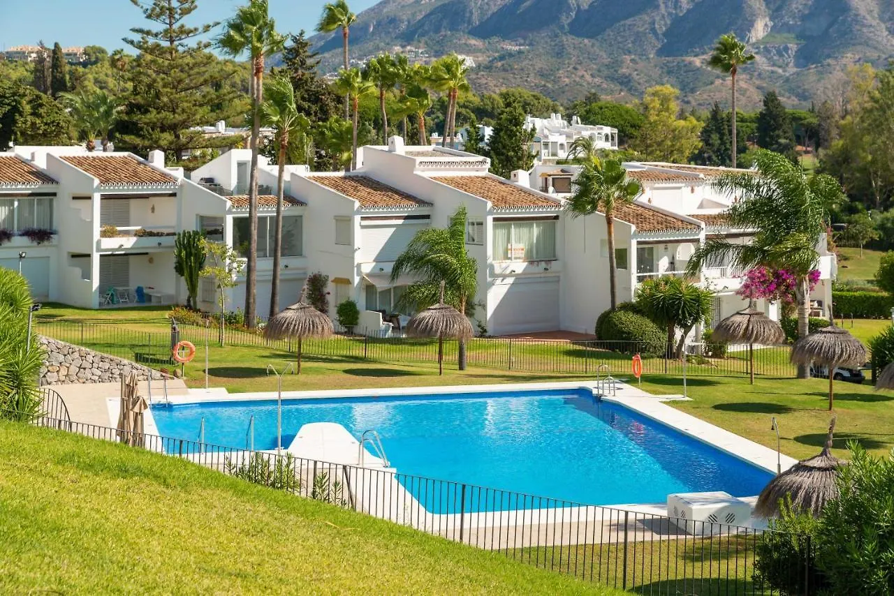 Duplex In Nueva Andalucia, Golfers Paradise Marbella Apartment