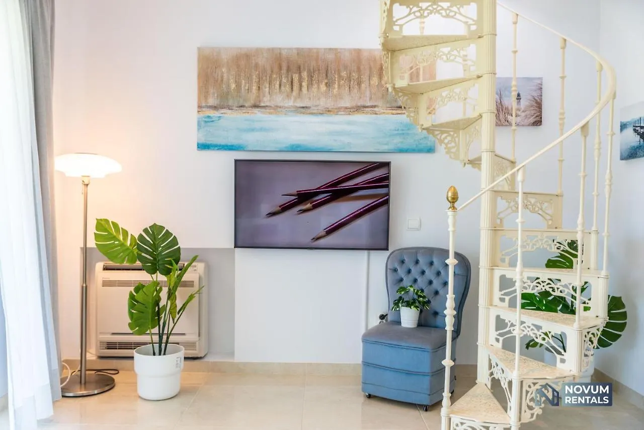 Duplex In Nueva Andalucia, Golfers Paradise Marbella Apartment